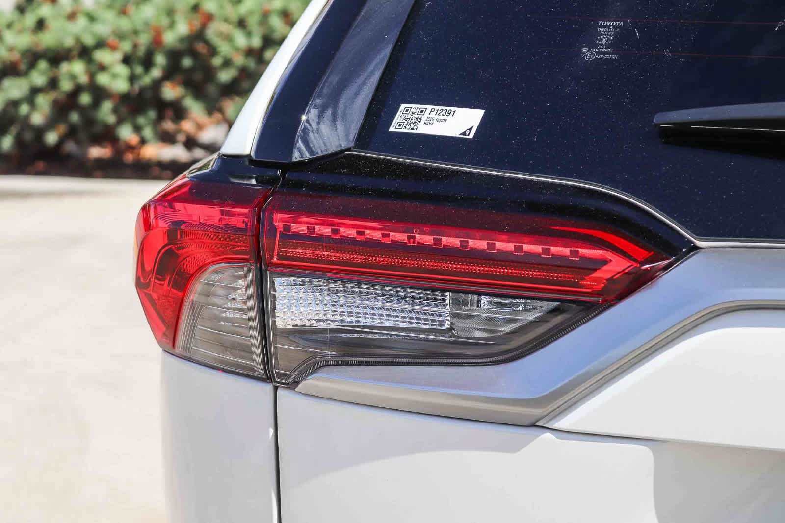 Used 2020 Toyota RAV4 Limited FWD image 7