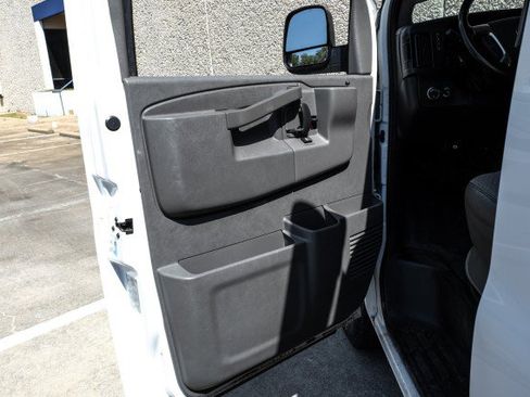 Used 2019 Chevrolet Express 3500 Extended w/ Driver Convenience Package RWD image 31