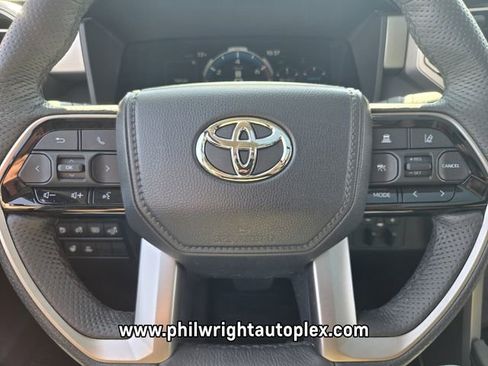 Used 2023 Toyota Sequoia Limited image 28