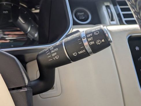 Used 2016 Land Rover Range Rover HSE image 31