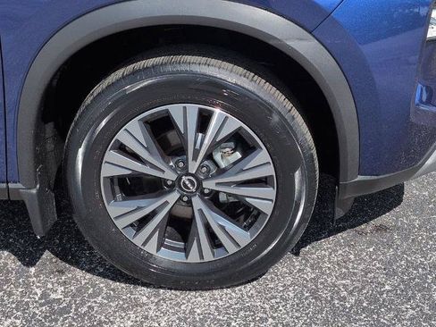 Certified 2022 Nissan Rogue SV FWD image 11
