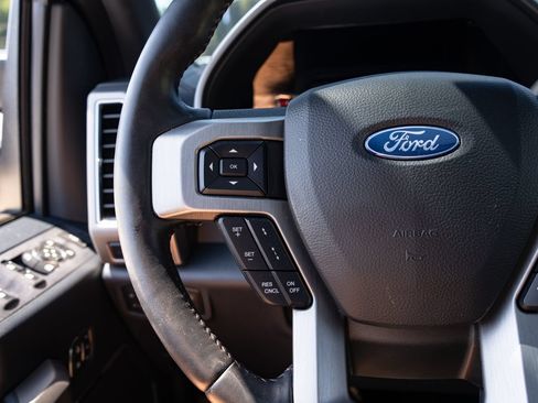 Used 2022 Ford F450 Platinum w/ FX4 Off-Road Package AWD/4WD image 60