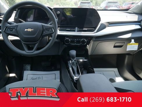 New 2025 Chevrolet Trax LT image 43