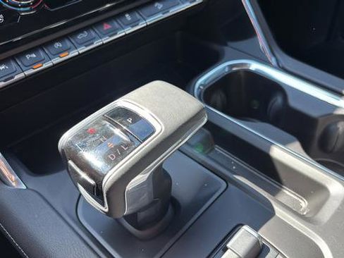 Used 2025 GMC Sierra 1500 Denali AWD/4WD image 18
