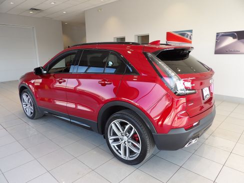 Used 2021 Cadillac XT4 Sport AWD/4WD image 6