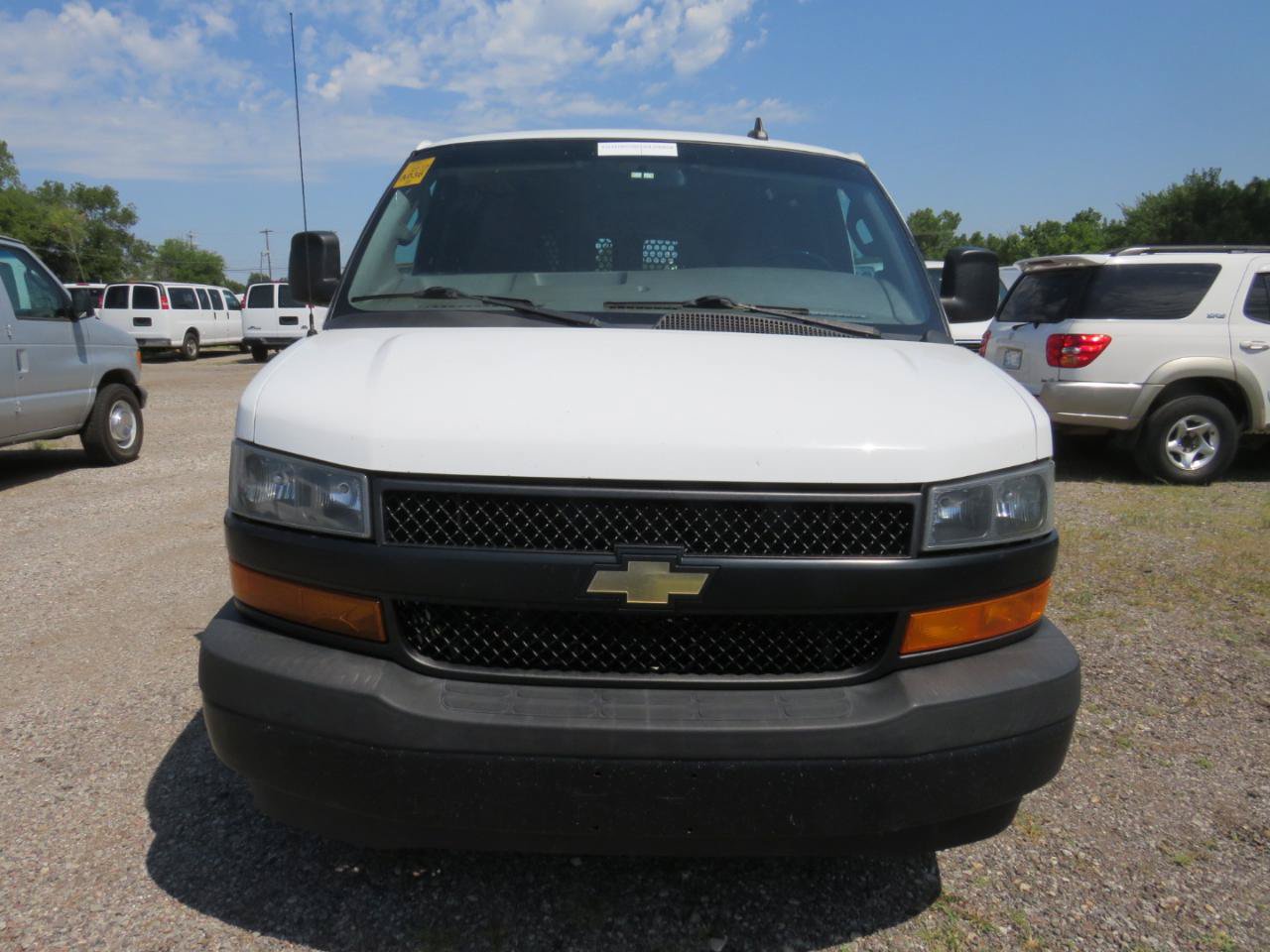 Used 2018 GMC Savana 2500 w/ Driver Convenience Package RWD image 2