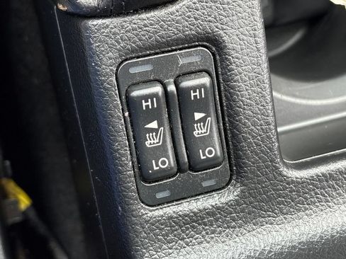 Used 2013 Subaru Crosstrek 2.0i Limited AWD/4WD image 17