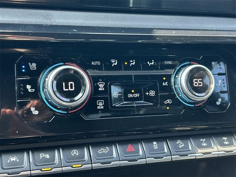 Used 2022 GMC Sierra 1500 AT4X image 36