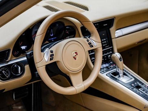 Used 2015 Porsche 911 Carrera S image 46