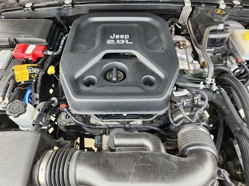 Used 2022 Jeep Wrangler Unlimited Sport image 31