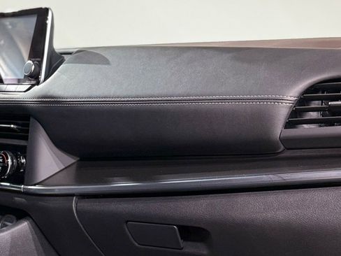 Used 2023 Nissan Rogue SV w/ SV Premium B Package image 50