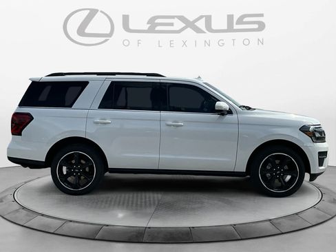 Used 2023 Ford Expedition Limited AWD/4WD image 6