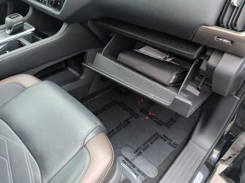 Used 2023 Nissan Pathfinder Platinum image 33