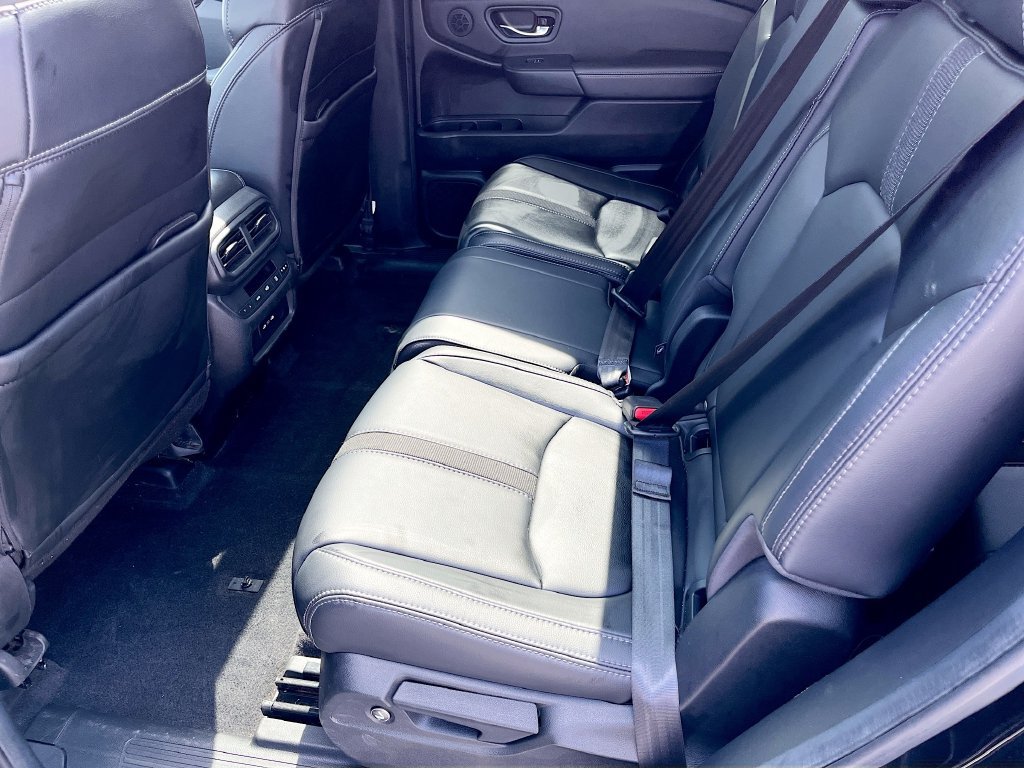 Used 2025 Honda Pilot Touring image 26