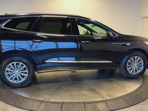 Used 2024 Buick Enclave Premium image 9