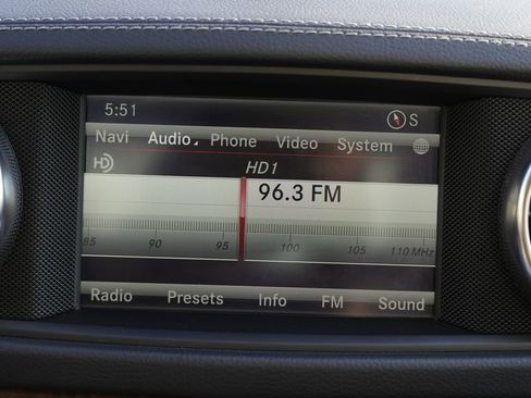 Used 2014 Mercedes-Benz SL 550 image 37