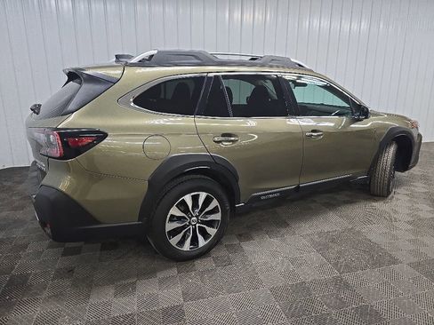 Used 2023 Subaru Outback Touring XT AWD/4WD image 3