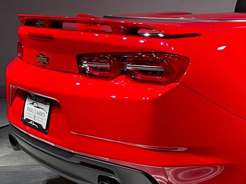 Used 2019 Chevrolet Camaro LT image 7