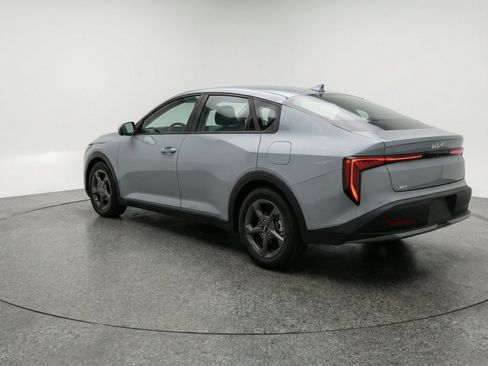 Used 2025 Kia K4 FWD image 6