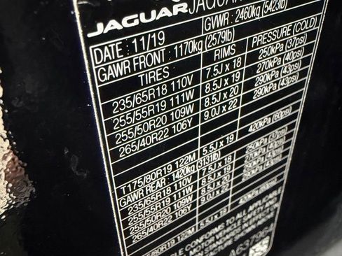 Used 2020 Jaguar F-PACE Prestige image 32