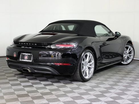 Used 2021 Porsche 718 Boxster image 15