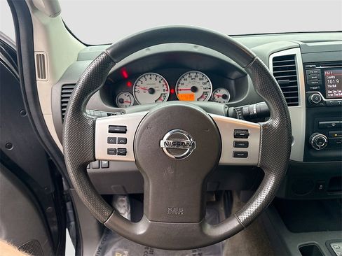Used 2016 Nissan Frontier Desert Runner image 11