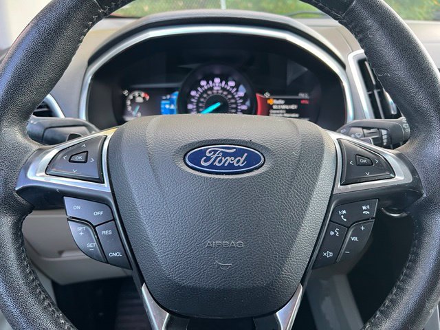 Used 2018 Ford Edge Titanium w/ Equipment Group 301A AWD/4WD image 24