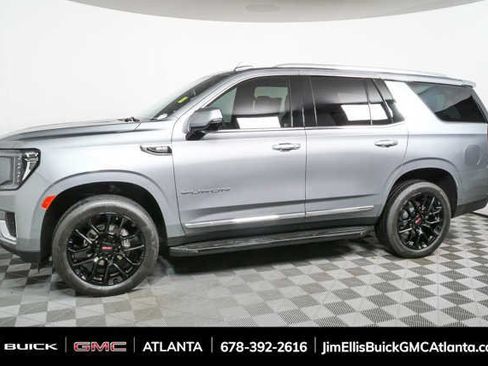 Used 2024 GMC Yukon SLT w/ SLT Luxury Package AWD/4WD image 29