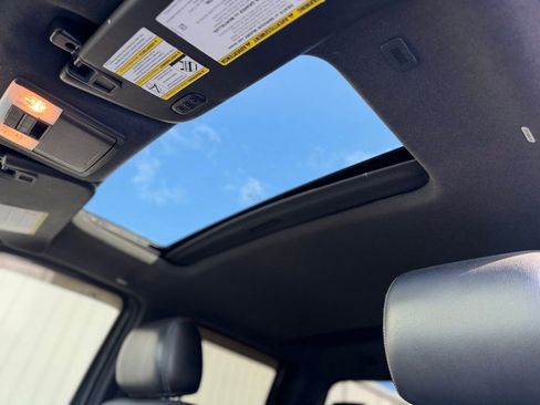 Used 2016 Ford F250 Lariat w/ Lariat Ultimate Package image 29