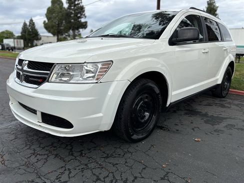 Used 2016 Dodge Journey SE w/ Flexible Seating Group image 6
