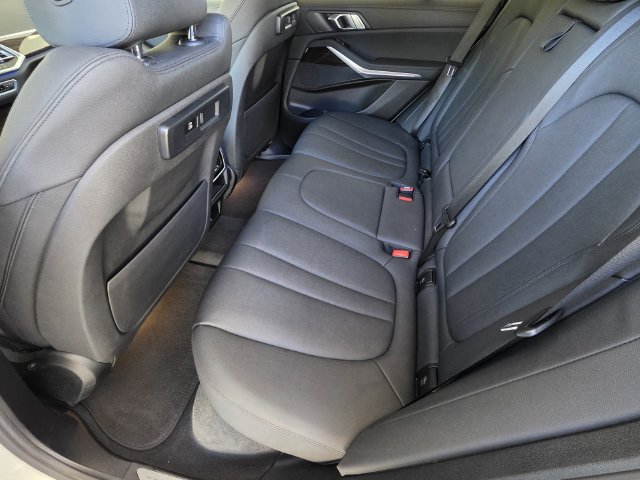 Used 2020 BMW X5 sDrive40i w/ Convenience Package RWD image 9