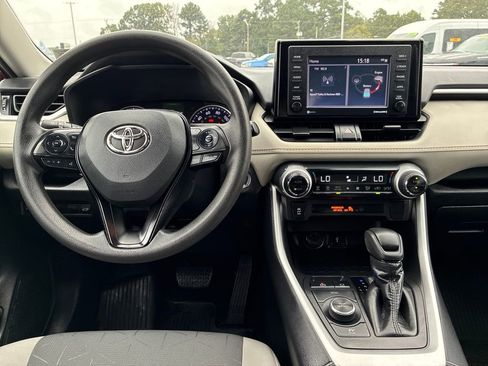 Used 2021 Toyota RAV4 XLE image 13