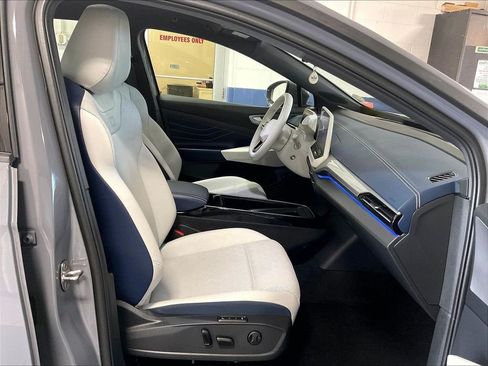 Used 2023 Volkswagen ID.4 Pro S AWD/4WD image 11