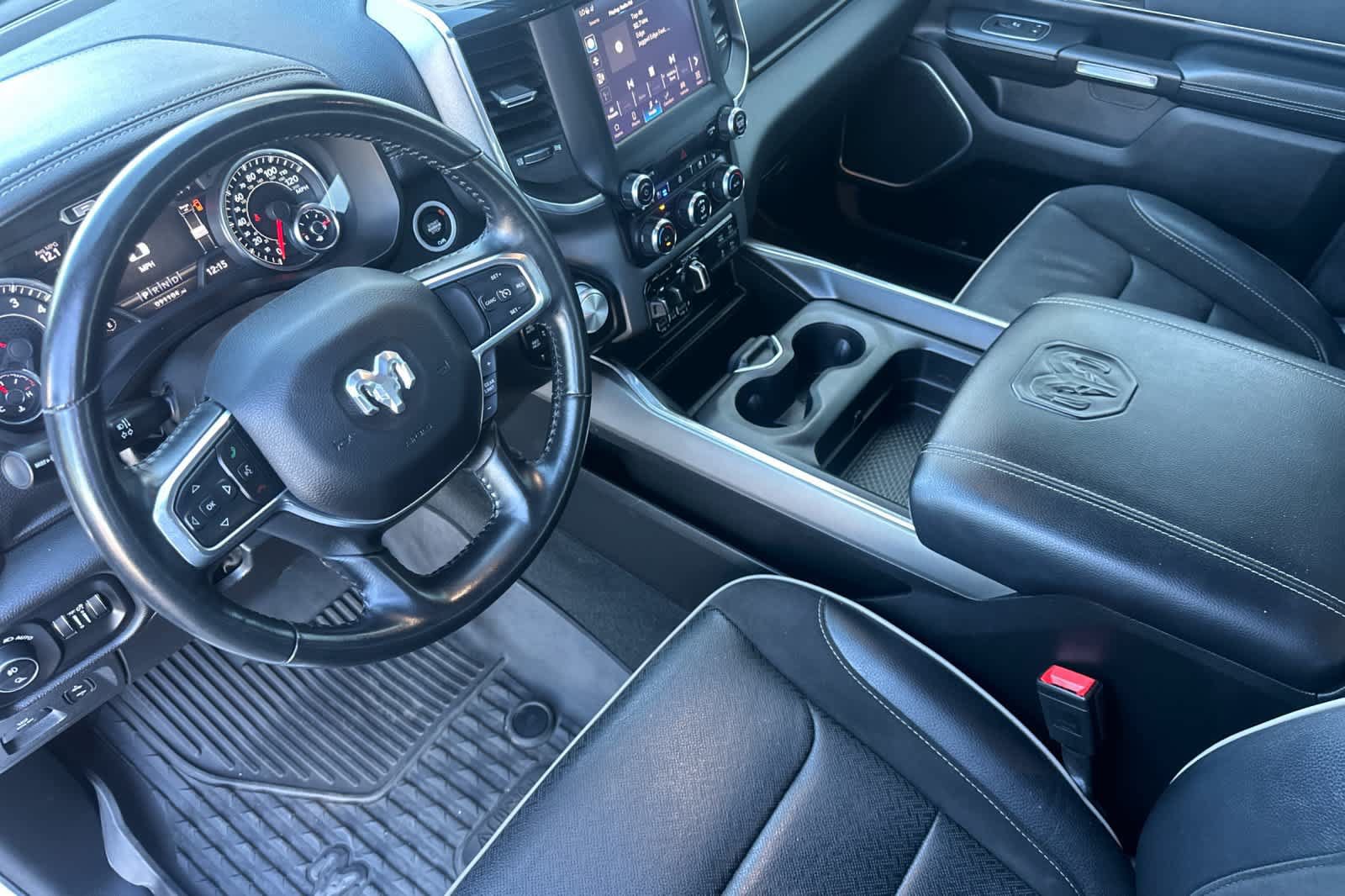 Used 2022 RAM 1500 Laramie w/ Sport Appearance Package AWD/4WD image 11