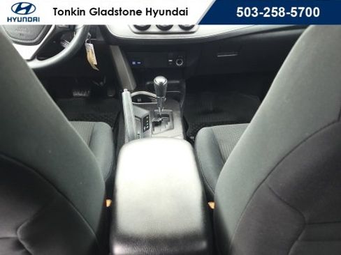 Used 2017 Toyota RAV4 LE image 27