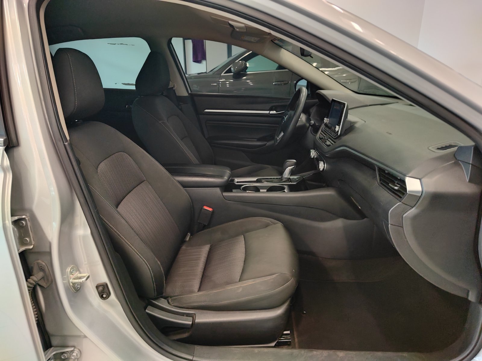 Used 2021 Nissan Altima 2.5 SV FWD image 31