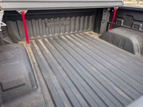 Used 2023 GMC Sierra 1500 SLT w/ SLT Premium Package AWD/4WD image 38