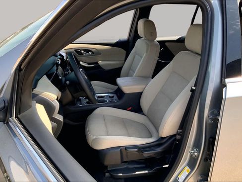 Used 2023 Chevrolet Traverse LS w/ Safety Package FWD image 7