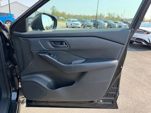 Used 2024 Nissan Rogue S image 20