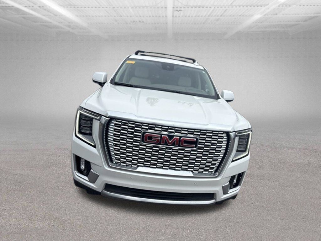Used 2023 GMC Yukon Denali w/ Advanced Technology Package AWD/4WD image 2