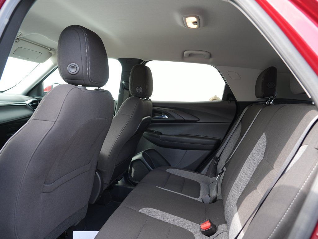 Certified 2024 Chevrolet TrailBlazer LT w/ Driver Confidence Package FWD image 18