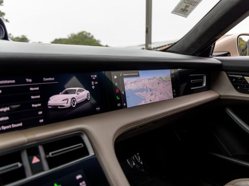 Certified 2021 Porsche Taycan Turbo S image 33