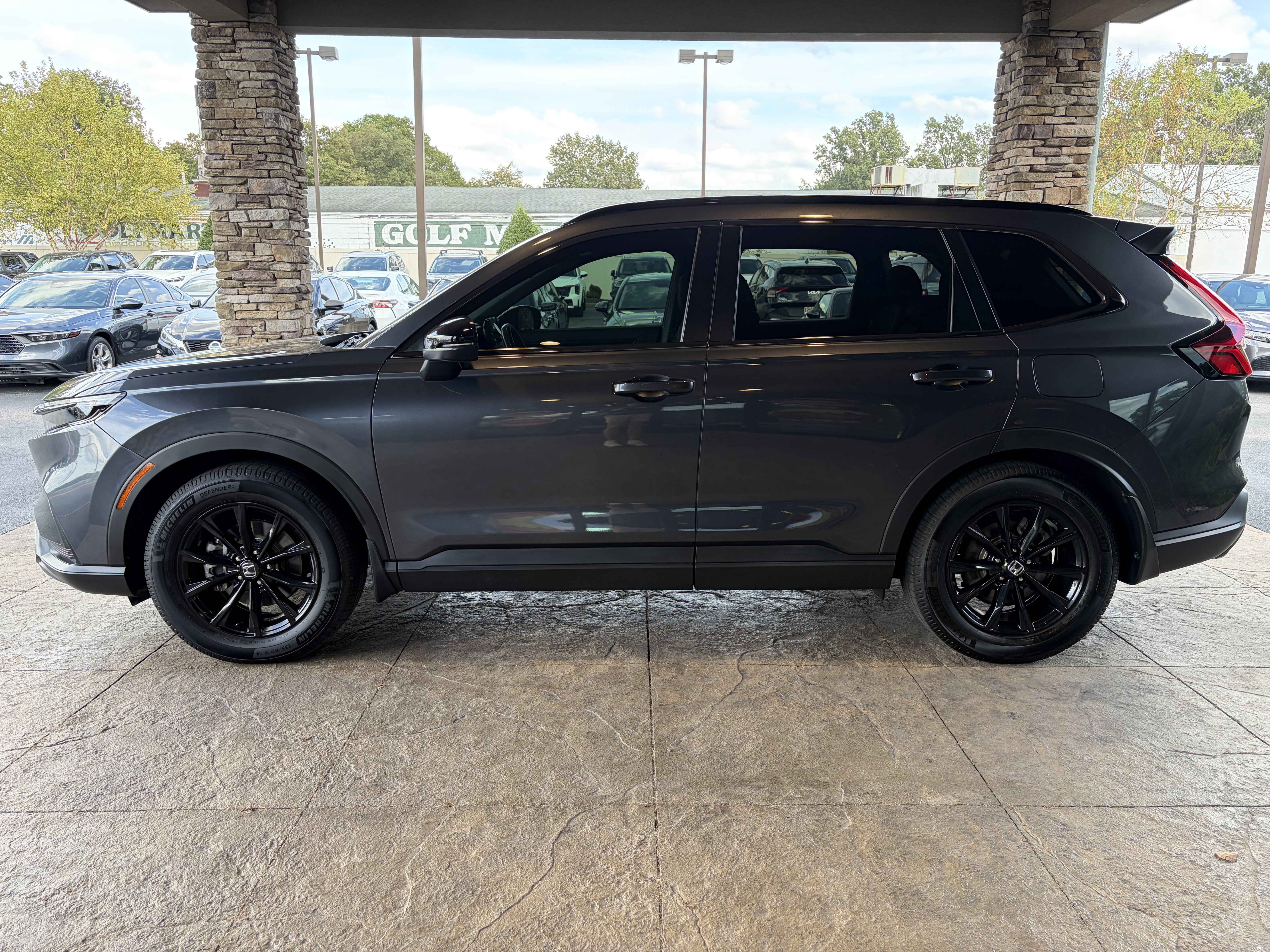 Used 2023 Honda CR-V Sport image 9