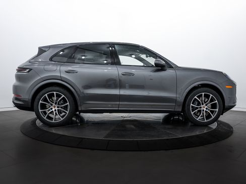New 2026 Porsche Cayenne image 8