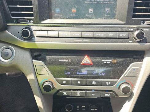 Used 2018 Hyundai Elantra Value Edition FWD image 10