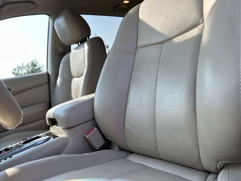 Used 2015 Nissan Pathfinder SL w/ SL Premium Package FWD image 24
