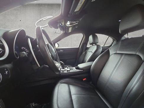 Used 2023 Alfa Romeo Giulia Sprint image 19