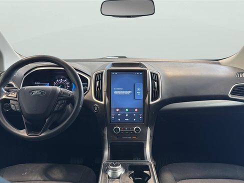 Used 2021 Ford Edge SE FWD image 12