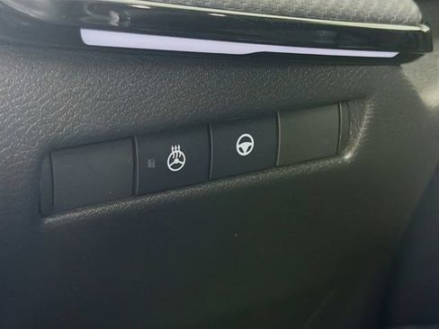 Certified 2025 Nissan Kicks SR w/ SR Premium Package AWD/4WD image 15