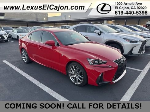 Used 2017 Lexus IS 200t image 4